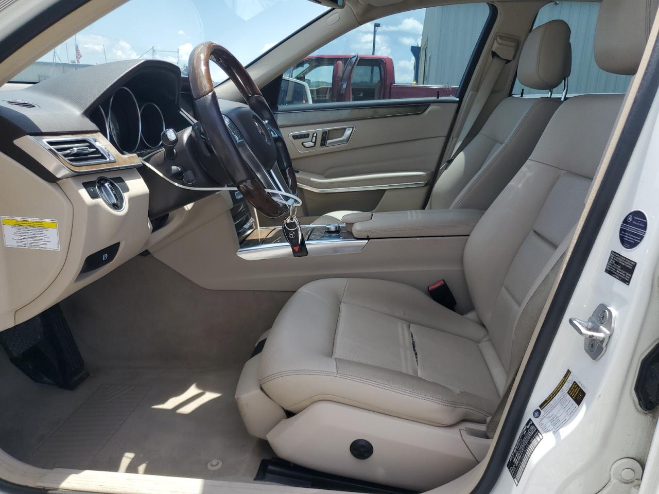 2014 Mercedes-Benz E 350 VIN: WDDHF5KB1EA810693 Lot: 64420255