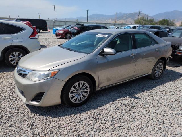  TOYOTA CAMRY 2014 Złoty