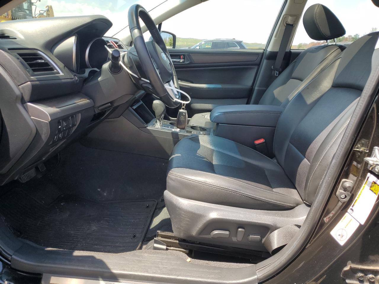 2015 Subaru Legacy 2.5I Limited VIN: 4S3BNAL69F3067252 Lot: 65066625