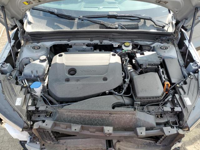 2024 VOLVO XC40 PLUS  