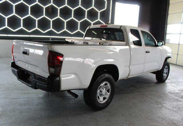  TOYOTA TACOMA 2022 Biały