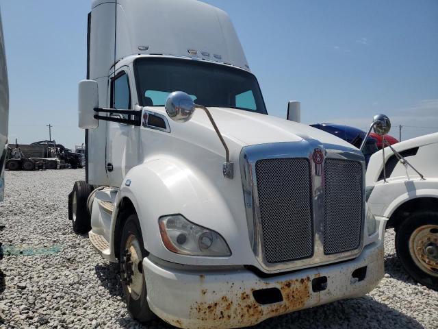 2015 KENWORTH T680 SEMI TRUCK for sale at Copart NE - LINCOLN