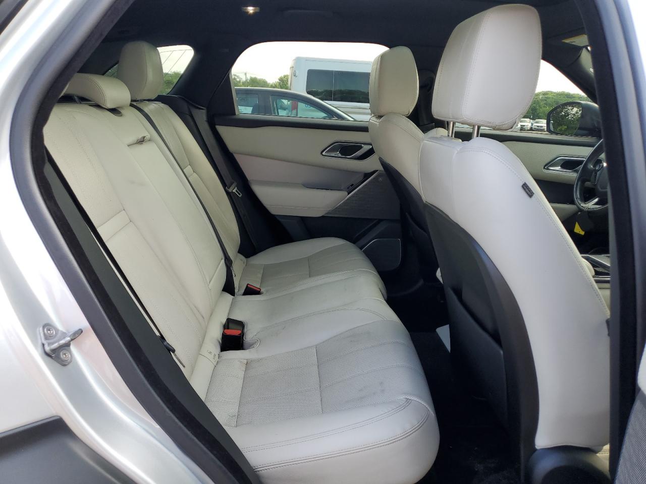 2018 Land Rover Range Rover Velar R-Dynamic Se VIN: SALYL2RV8JA715018 Lot: 63475305