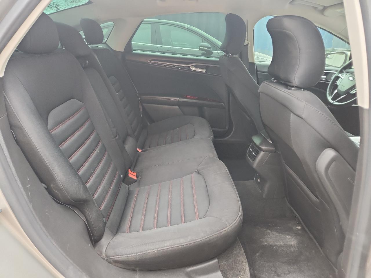 2015 Ford Fusion Se Hybrid VIN: 3FA6P0LU2FR257518 Lot: 65371465