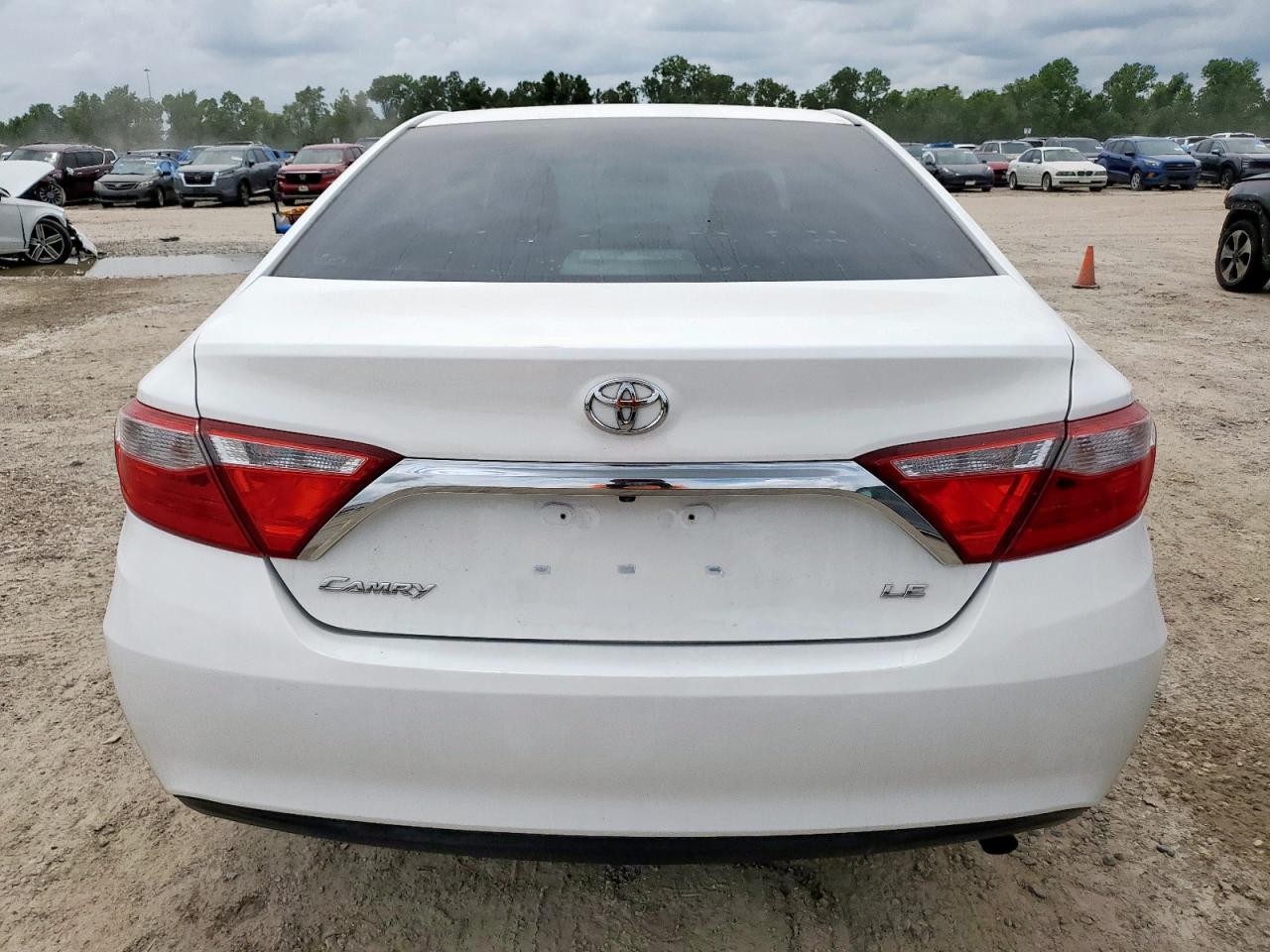 2015 Toyota Camry Le VIN: 4T4BF1FK7FR483589 Lot: 65061405