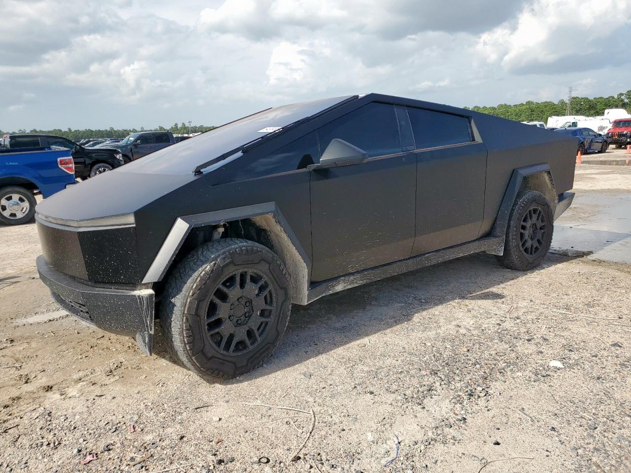 2024 Tesla Cybertruck VIN: 7G2CEHED0RA005233 Lot: 64998615
