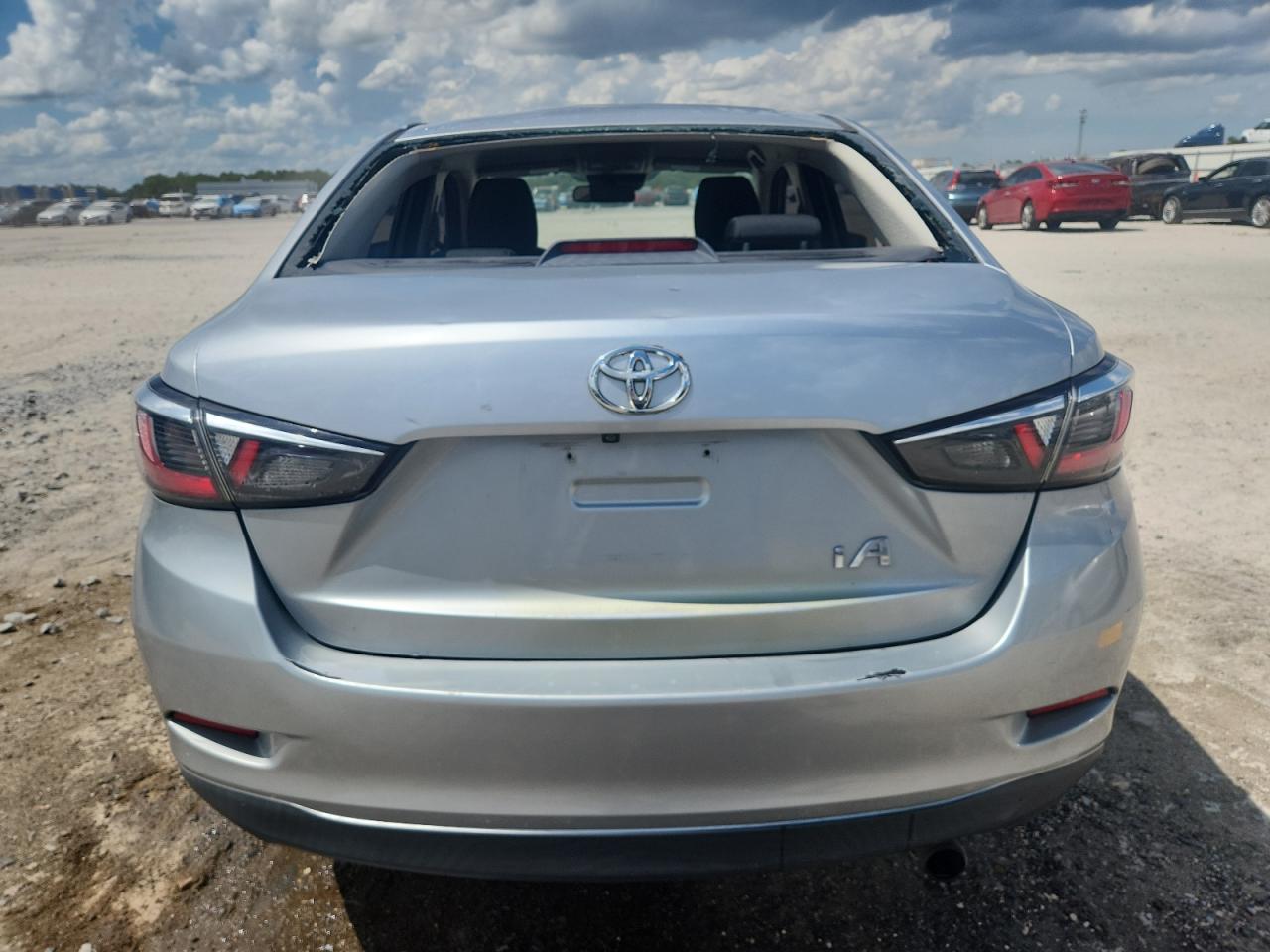 2018 Toyota Yaris Ia VIN: 3MYDLBYV1JY327875 Lot: 64931555