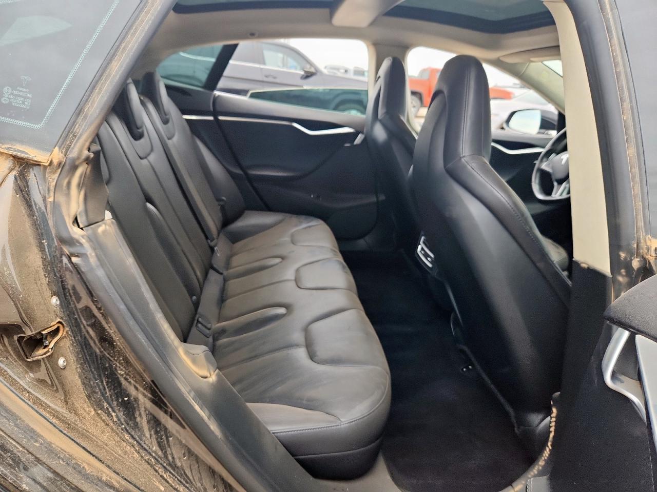 2014 Tesla Model S VIN: 5YJSA1S12EFP32379 Lot: 61994595