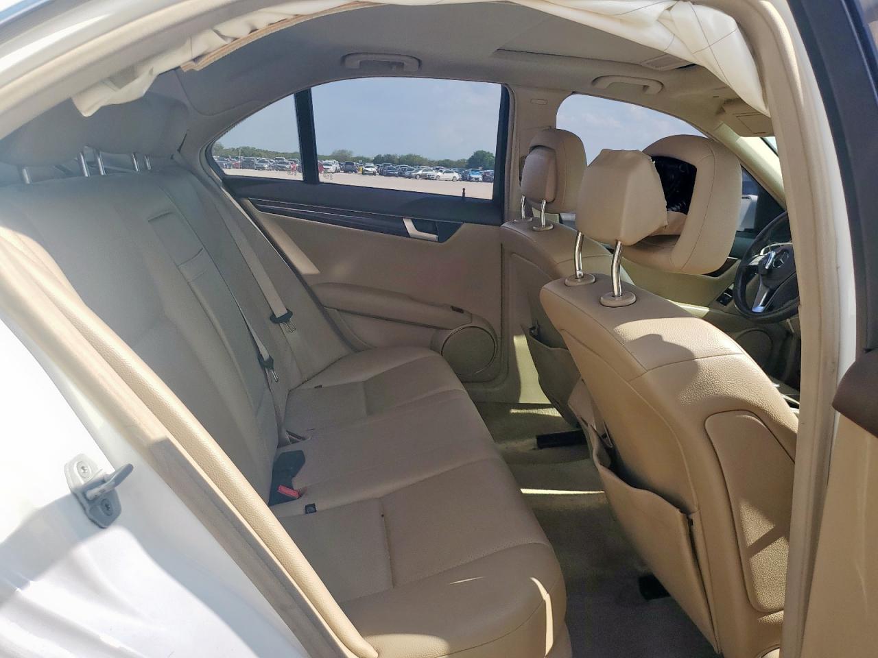 2013 Mercedes-Benz C 250 VIN: WDDGF4HB2DA779952 Lot: 63926315