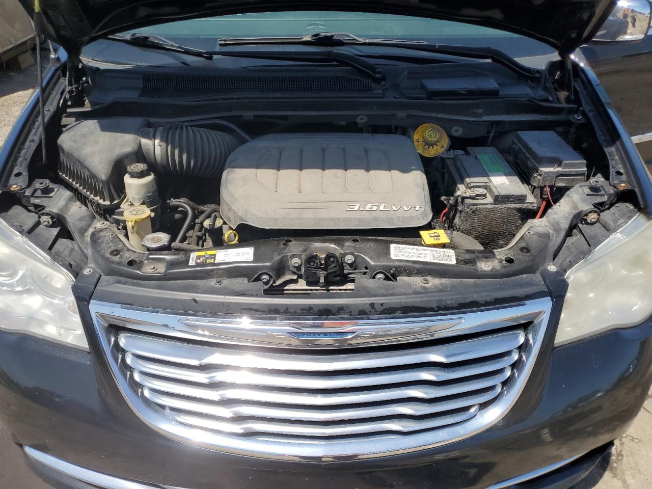 2014 Chrysler Town & Country Limited VIN: 2C4RC1GG3ER307747 Lot: 65431235