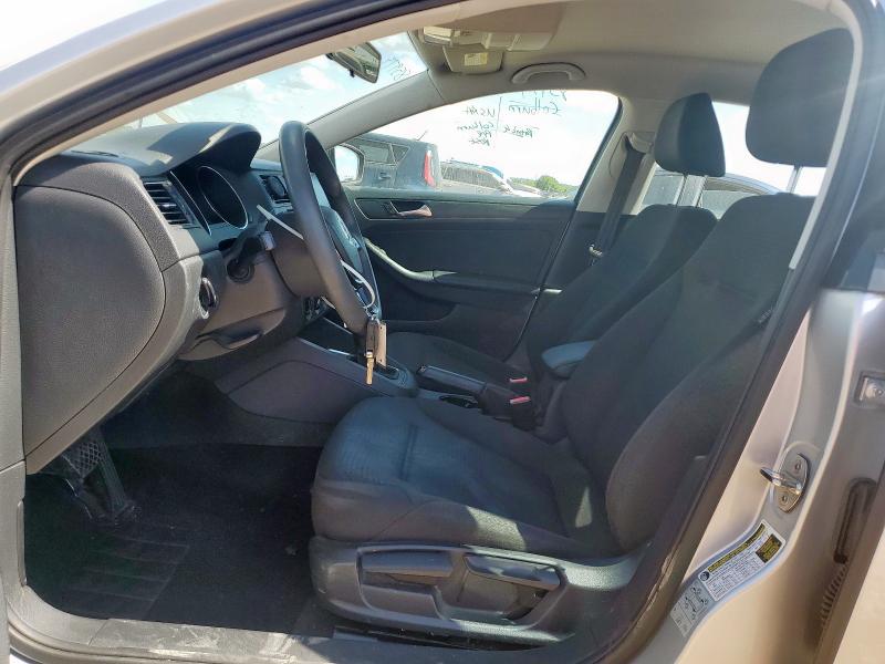  VOLKSWAGEN JETTA 2016 Srebrny