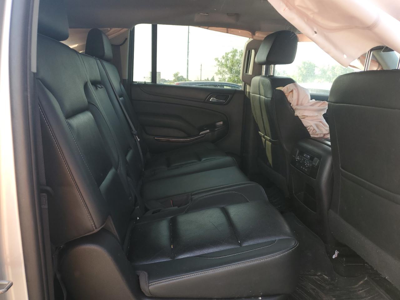 2017 GMC Yukon Xl K1500 Slt VIN: 1GKS2GKC7HR275752 Lot: 64965165