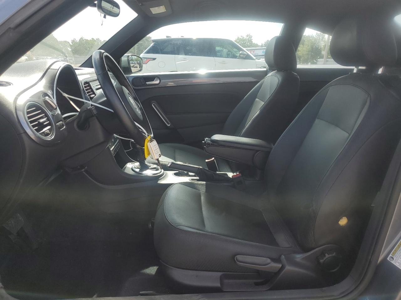 2013 Volkswagen Beetle VIN: 3VWJX7AT8DM679758 Lot: 65352135