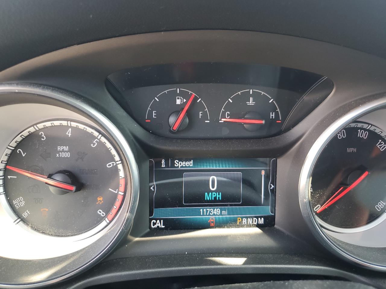 2018 Buick Regal Tourx Essence VIN: W04GV8SX4J1118762 Lot: 62685375