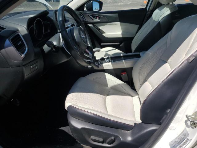  MAZDA 3 2017 Белы