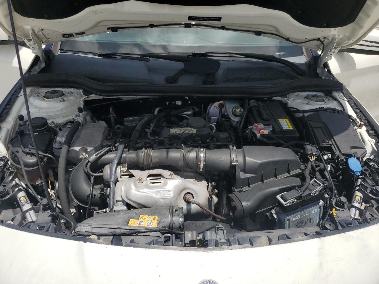 wddsj4eb1fn242398 WDDSJ4EB1FN242398 2015 Mercedes-Benz Cla 250