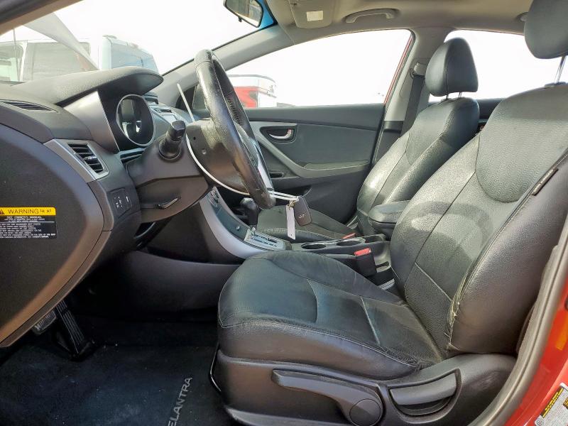  HYUNDAI ELANTRA 2012 Красный