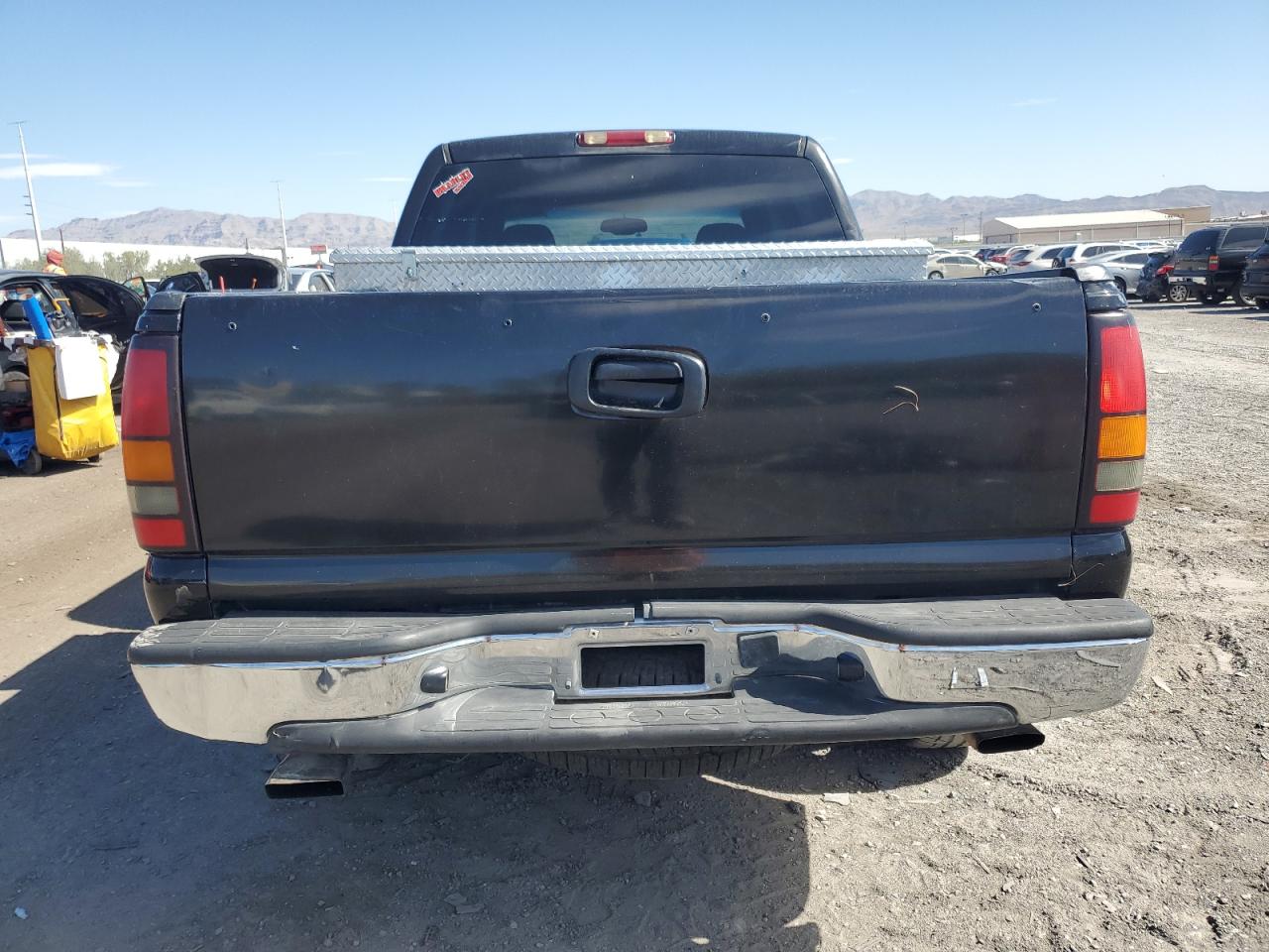 2005 GMC New Sierra K1500 VIN: 2GTEK13T351241316 Lot: 64139725