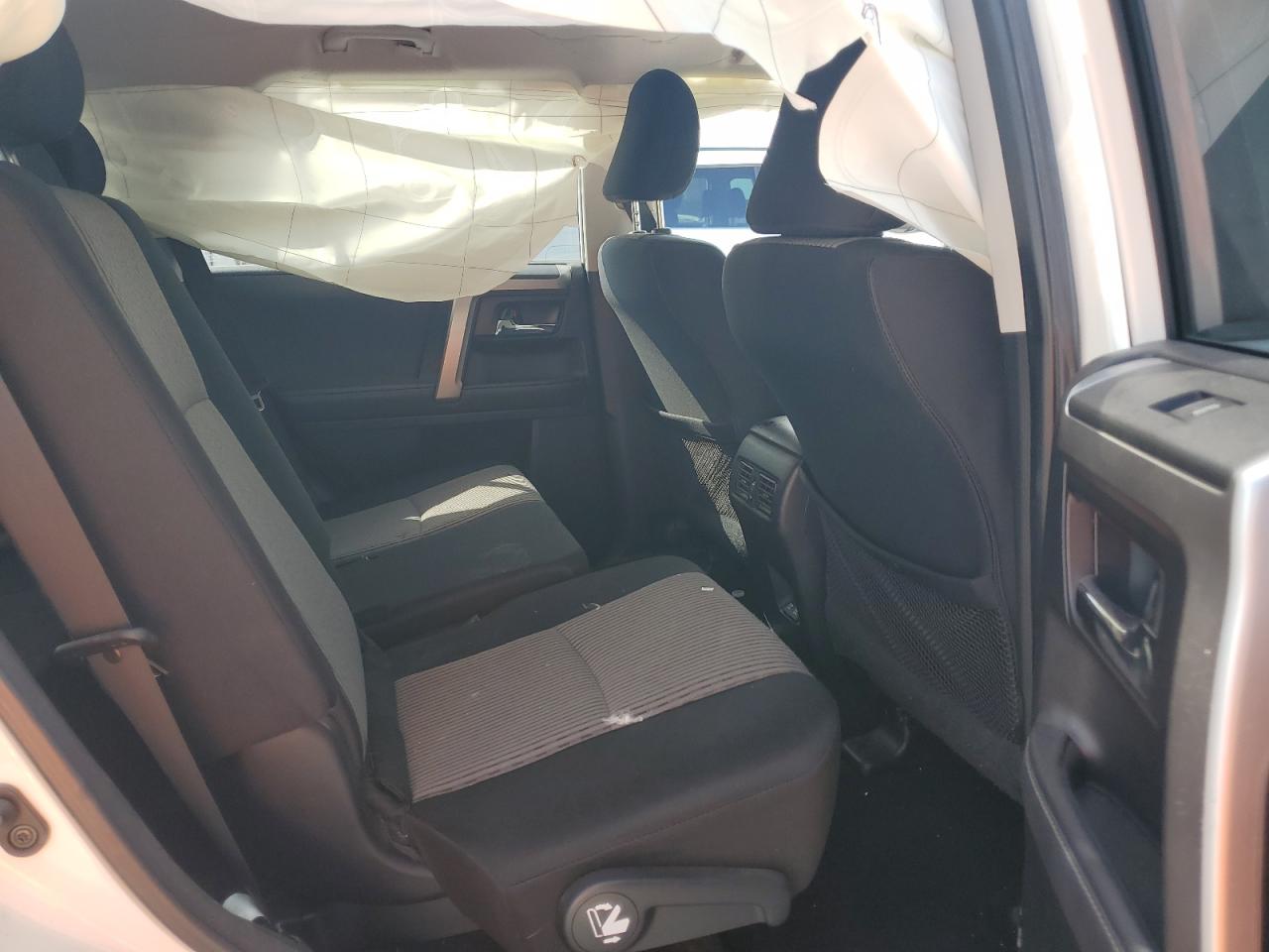 2020 Toyota 4Runner Sr5 VIN: JTEZU5JR9L5223727 Lot: 62933385