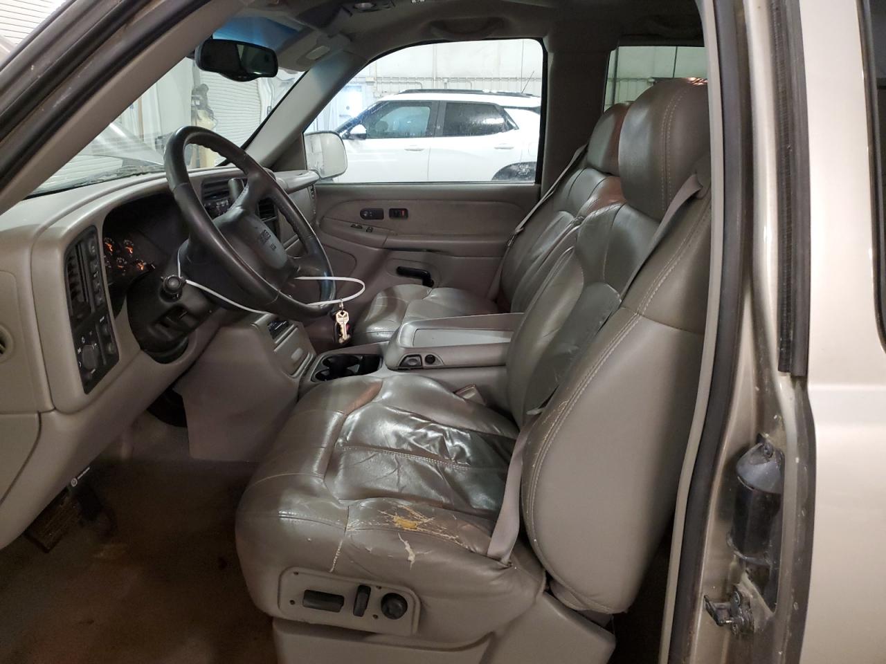 2000 GMC New Sierra K1500 VIN: 1GTEK19T2YZ315828 Lot: 63155295