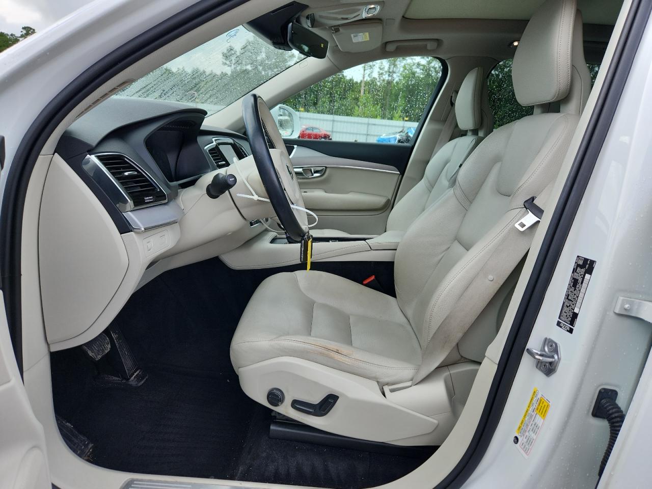 2021 Volvo Xc90 T5 Momentum VIN: YV4102CKXM1768756 Lot: 64090425
