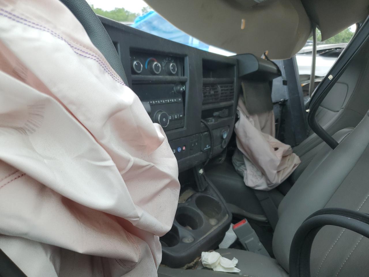 2024 GMC Savana Cutaway G3500 VIN: 7GZ37TC73RN010852 Lot: 62540535