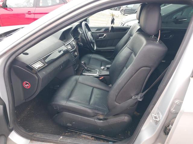 2011 MERCEDES BENZ E220 BLUE-