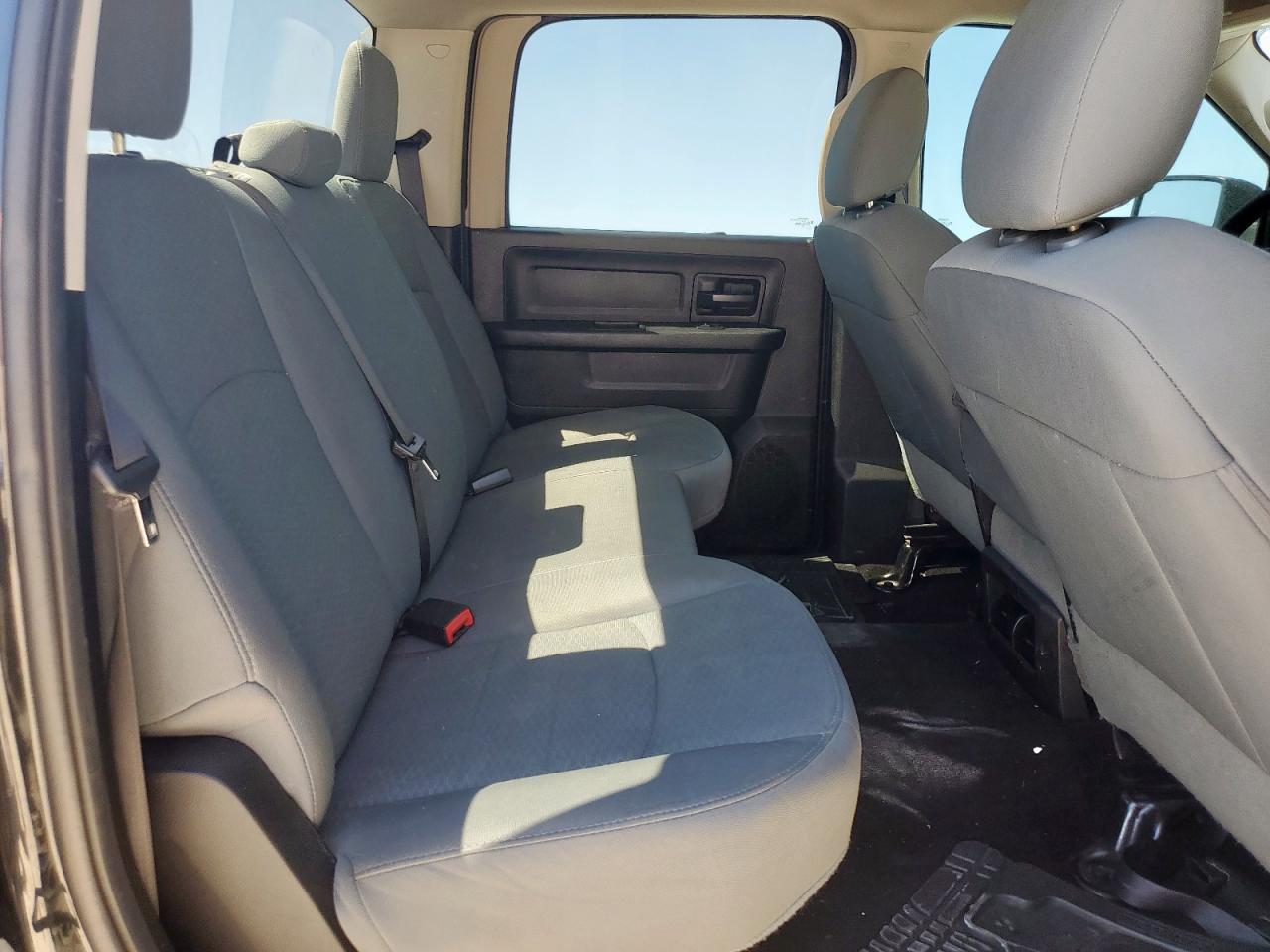 2016 Ram 1500 St VIN: 3C6RR6KT7GG381995 Lot: 66107535