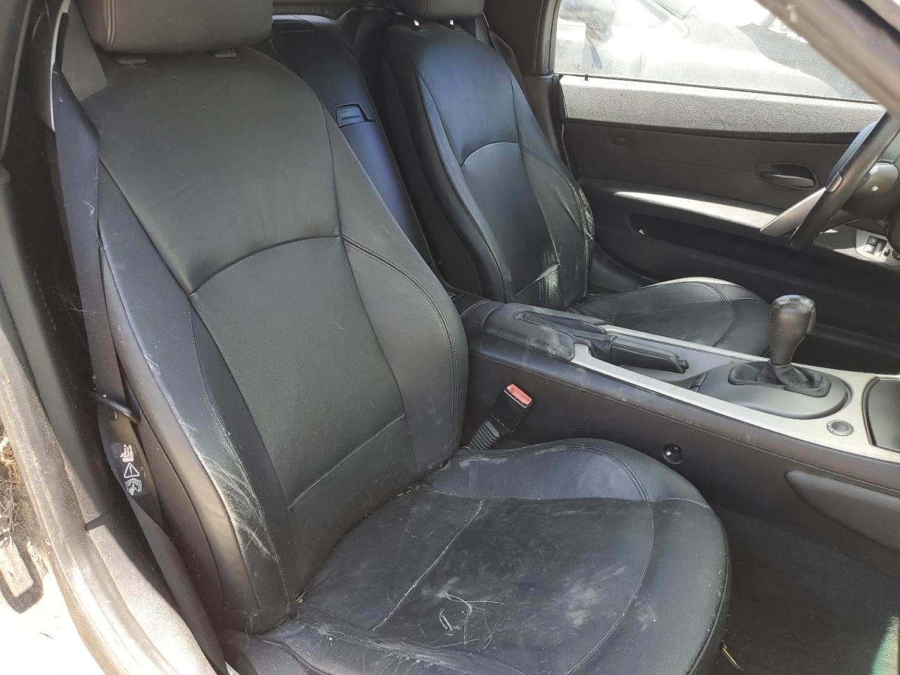 2004 BMW Z4 2.5 VIN: 4USBT33504LS51981 Lot: 64143935