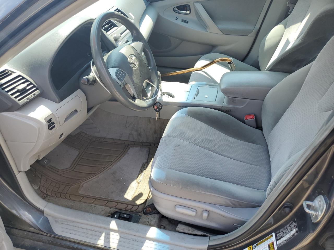 2010 Toyota Camry Base VIN: 4T1BF3EK8AU043218 Lot: 65462075