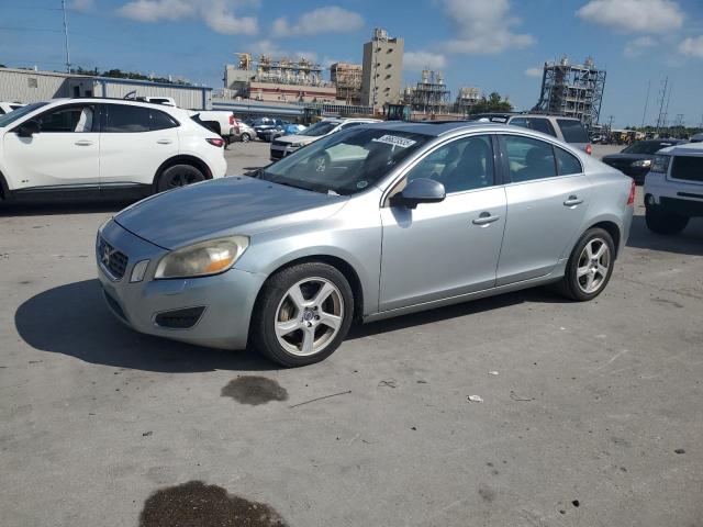 VOLVO S60 2013 Srebrny