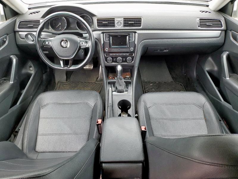 Sedans VOLKSWAGEN PASSAT 2016 Gray