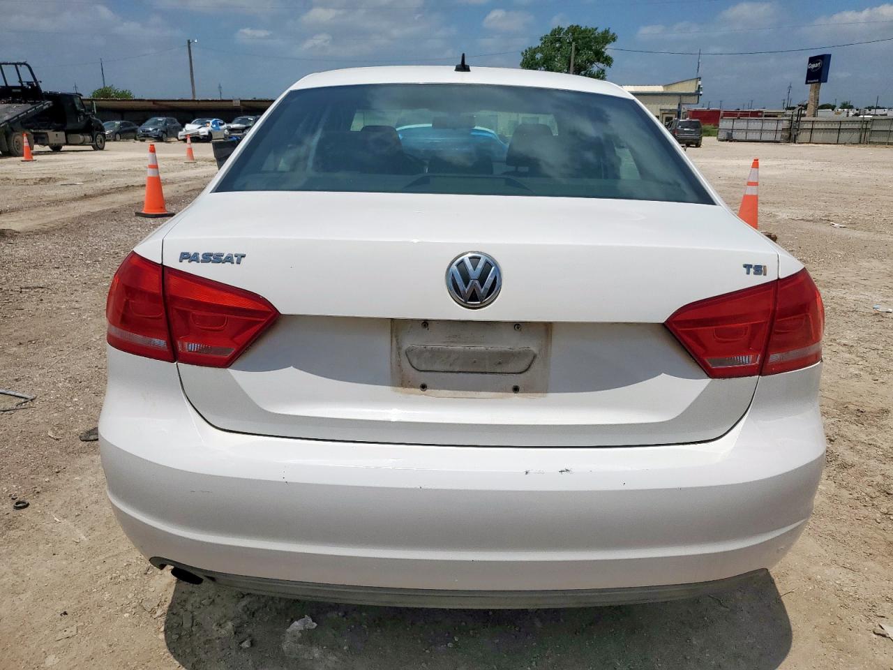 2014 Volkswagen Passat S VIN: 1VWAS7A38EC052107 Lot: 64983645