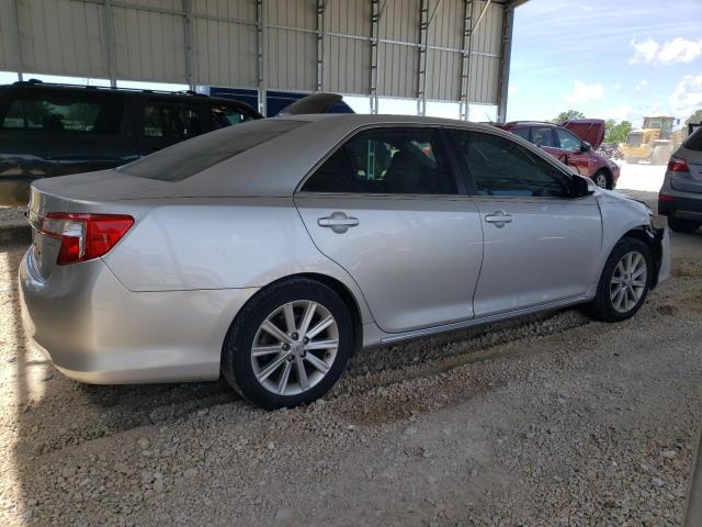  TOYOTA CAMRY 2014 Srebrny