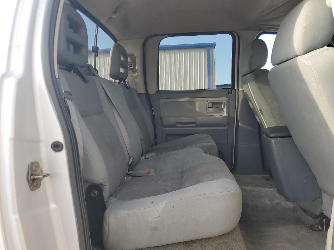 2005 Dodge Dakota Quad Slt VIN: 1D7HE48K75S195646 Lot: 63781995