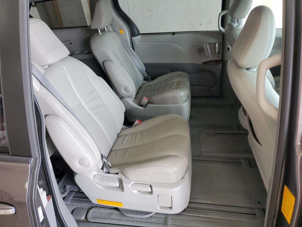 2012 Toyota Sienna Xle VIN: 5TDDK3DC8CS042919 Lot: 62644385