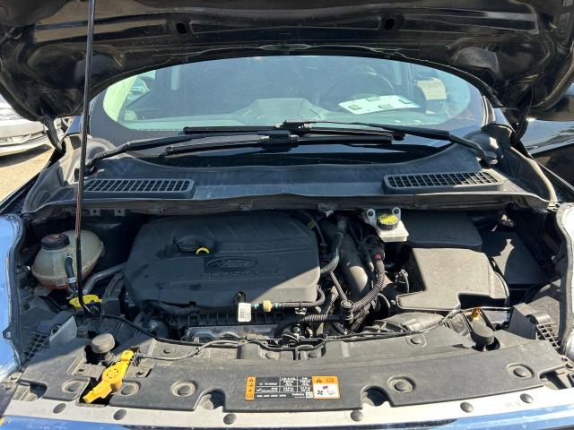  FORD ESCAPE 2018 Czarny