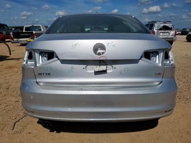  VOLKSWAGEN JETTA 2016 Srebrny