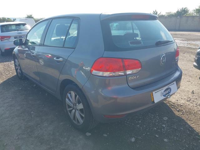2010 VOLKSWAGEN GOLF SE TD