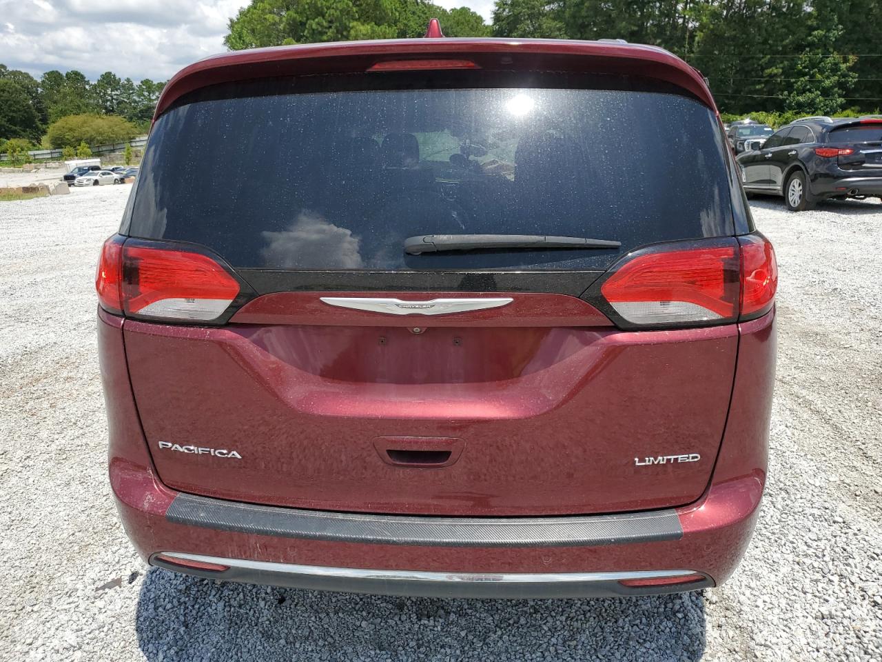 2018 Chrysler Pacifica Limited VIN: 2C4RC1GG5JR107933 Lot: 85918885