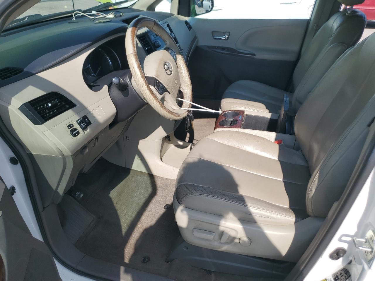 2014 Toyota Sienna Xle VIN: 5TDYK3DC2ES483434 Lot: 65005045