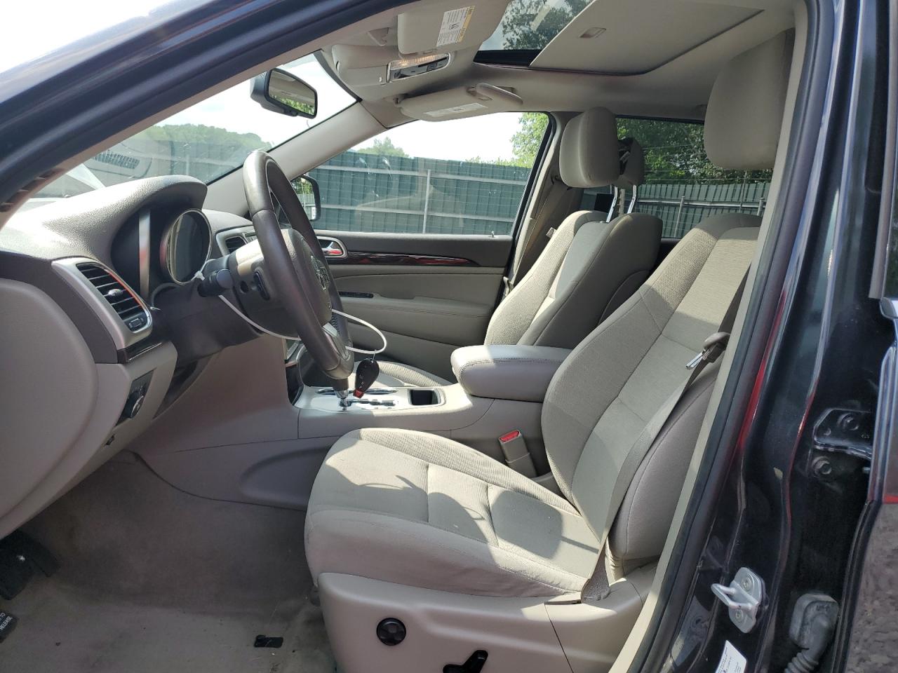 2012 Jeep Grand Cherokee Laredo VIN: 1C4RJEAGXCC264035 Lot: 64553545