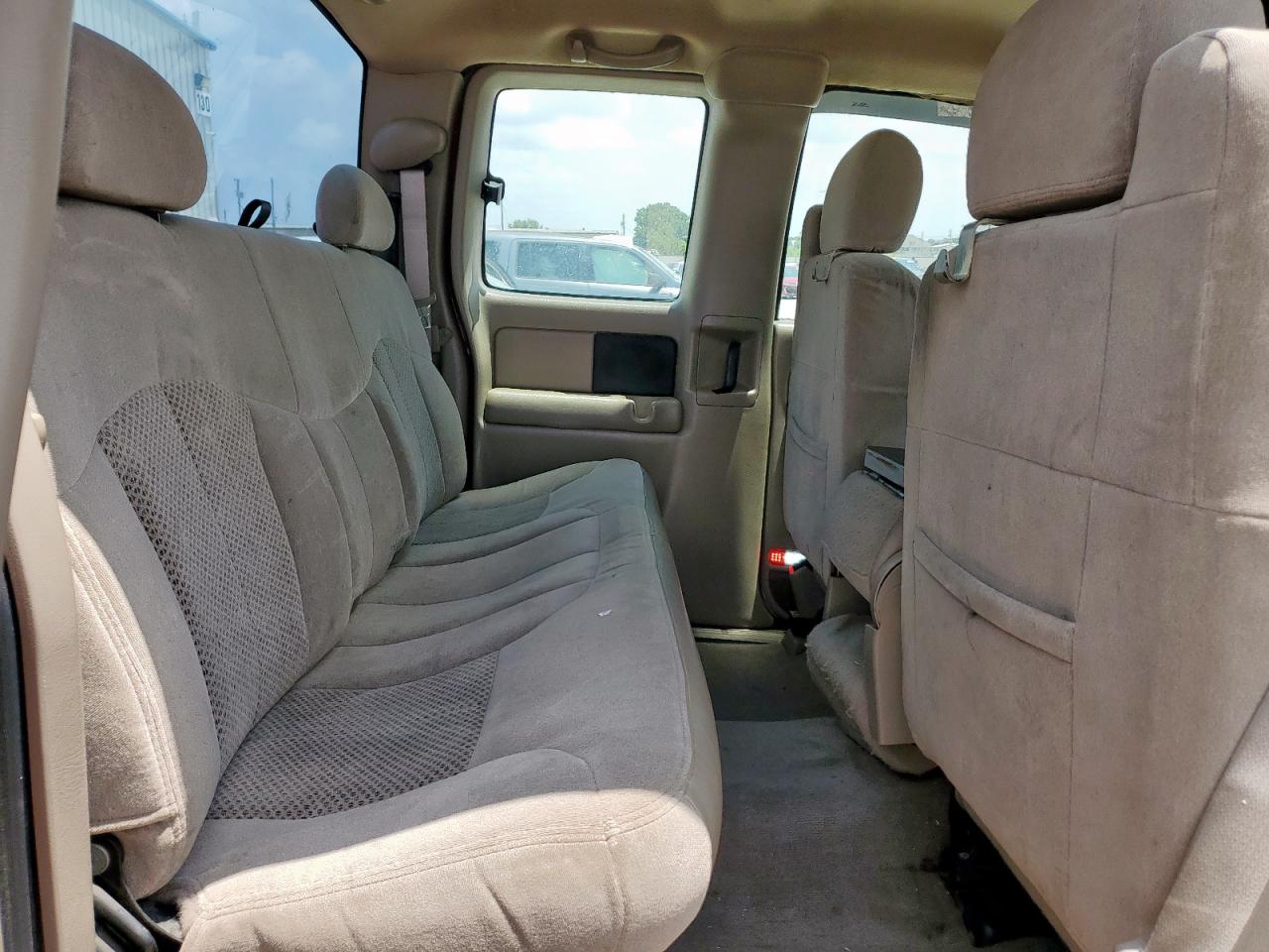 2002 Chevrolet Silverado C1500 VIN: 2GCEC19T321386372 Lot: 64906845