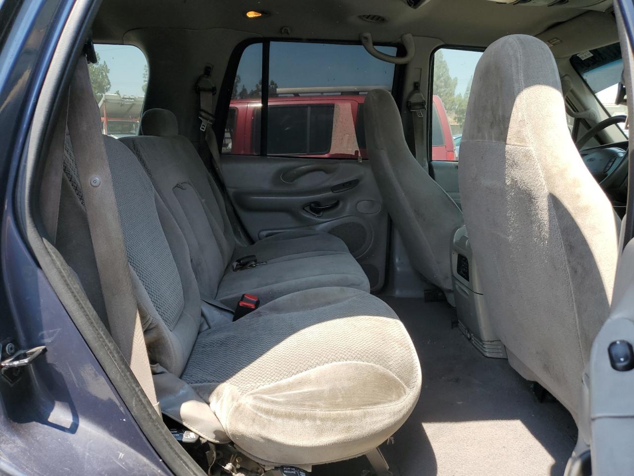 2000 Ford Expedition Xlt VIN: 1FMRU1560YLB04041 Lot: 65178625