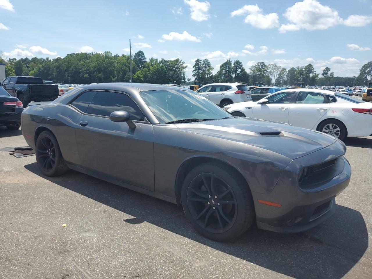 2018 Dodge Challenger Sxt VIN: 2C3CDZAGXJH251935 Lot: 66768075