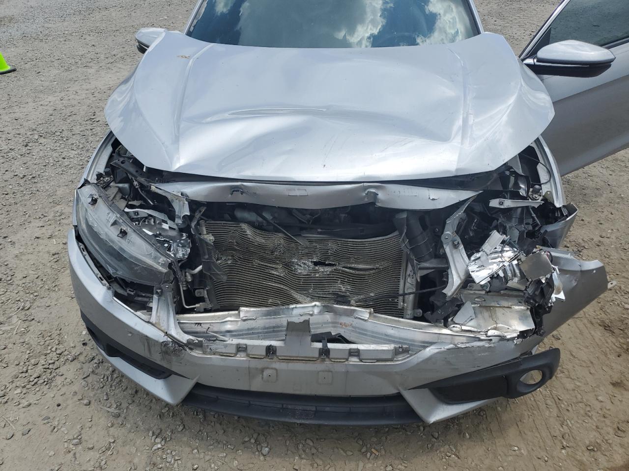 2018 Honda Civic Touring VIN: 2HGFC3B96JH356031 Lot: 65323265