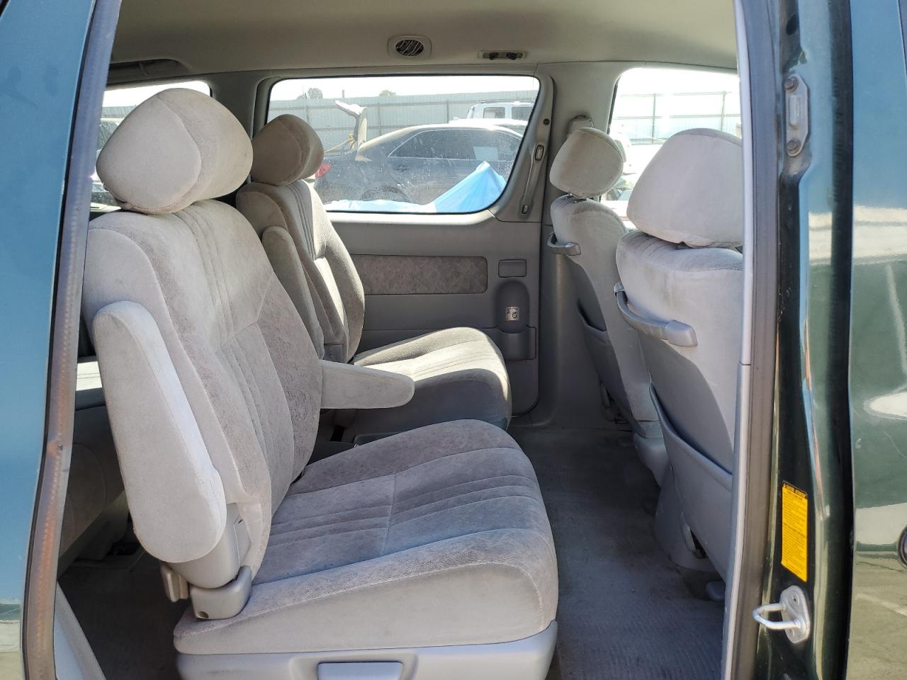 2000 Toyota Sienna Le VIN: 4T3ZF13C5YU254960 Lot: 65047625