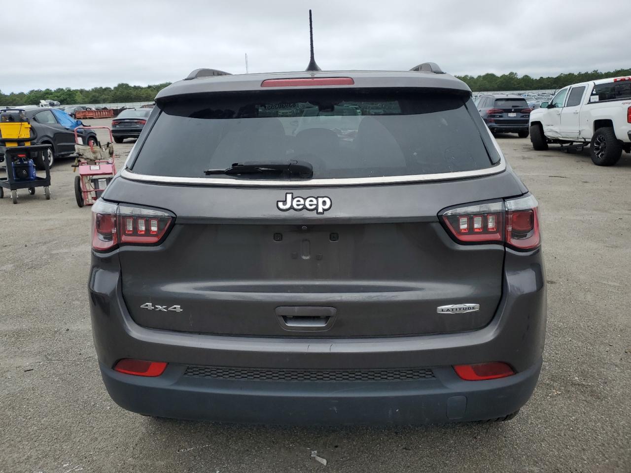 2019 Jeep Compass Latitude VIN: 3C4NJDBB6KT792296 Lot: 63930355