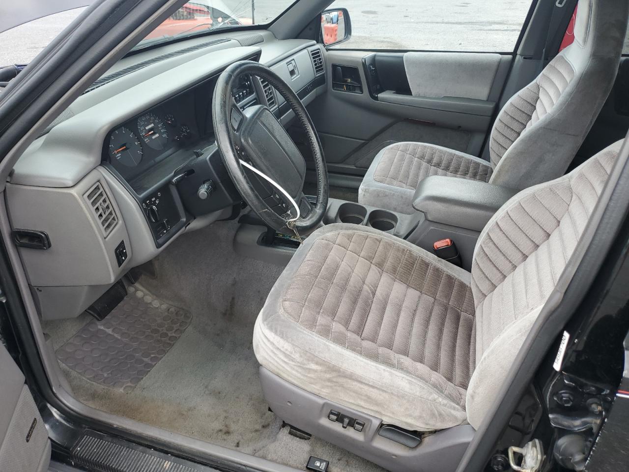 1995 Jeep Grand Cherokee Laredo VIN: 1J4GZ58S2SC753029 Lot: 65052765