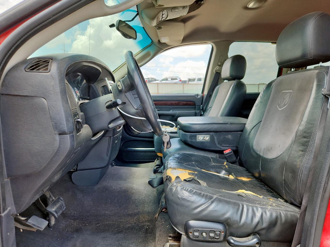2002 Dodge Ram 1500 VIN: 1D7HU18Z02J207300 Lot: 64010785